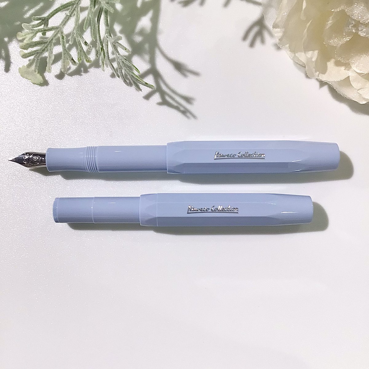 pellepenna_0310's tweet photo. ✨新商品入荷のお知らせ✨

カヴェコ　コレクション
　　イグアナブルー
　　メローブルー

明日から19日までミナピタポイント10倍、ペレペンナポイント5倍です。
ぜひお越しくださいませ❣️

#カヴェコ　#kaweco
#kawecocollection 
#万年筆

https://t.co/4uFFu7CRJX https://t.co/GFcjXEIt8x