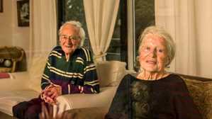 FvdMosselaar's tweet photo. 'Alfredo (86) en Janine (84) houden 100 euro per maand over voor boodschappen: ’Eet soms alleen een banaan’'

Zonder commentaar......in en in triest. https://t.co/pfcX5gmXwk