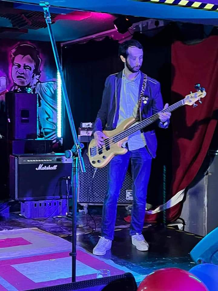 The Lightscopes (@thelightscopes) on Twitter photo 3 years ago today Dean joined us 🙂 it's been a great ride. Let's make this final gig as a band something special 🎶🔥
#bass #threeyears #finalgig #band #thelightscopes #goodbye #livemusic 3 years ago today Dean joined us 🙂 it's been a great ride. Let's make this final gig as a band something special 🎶🔥
#bass #threeyears #finalgig #band #thelightscopes #goodbye #livemusic