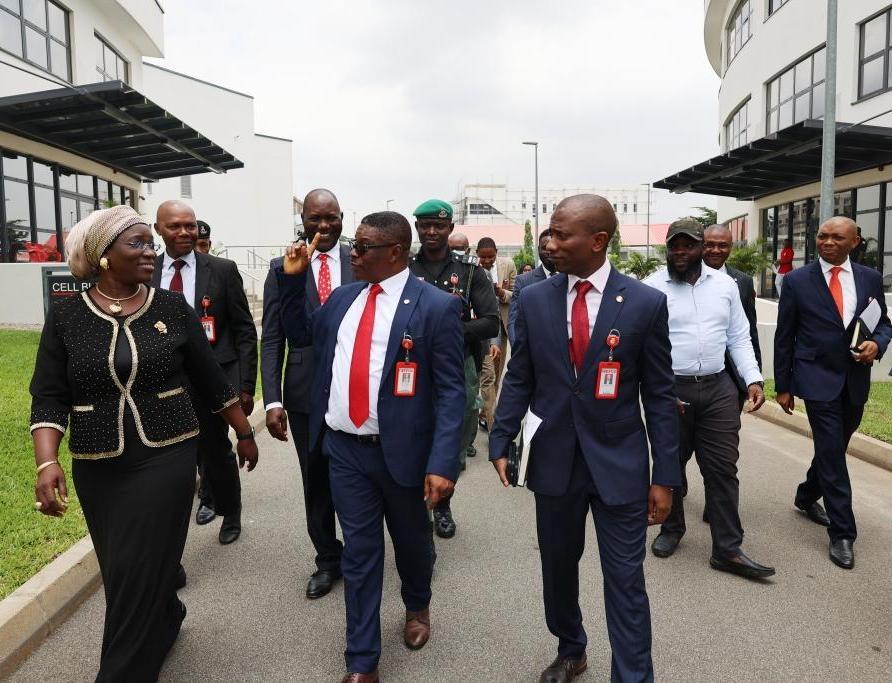 officialEFCC's tweet photo. ACJA Monitoring Committee Ranks EFCC’s Medical Facility Best in Nigeria

The Administration of Criminal Justice Act, ACJA, Monitoring Committee, has ranked the medical facility available at the EFCC, as the best in the law enforcement community in Nigeria. https://t.co/2fD2fX6SMz