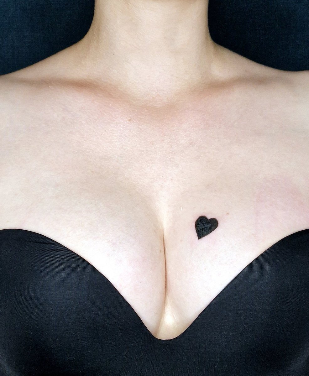 Когда сама себе тату-мастер 😜🖤
#ArtistOnTwitter