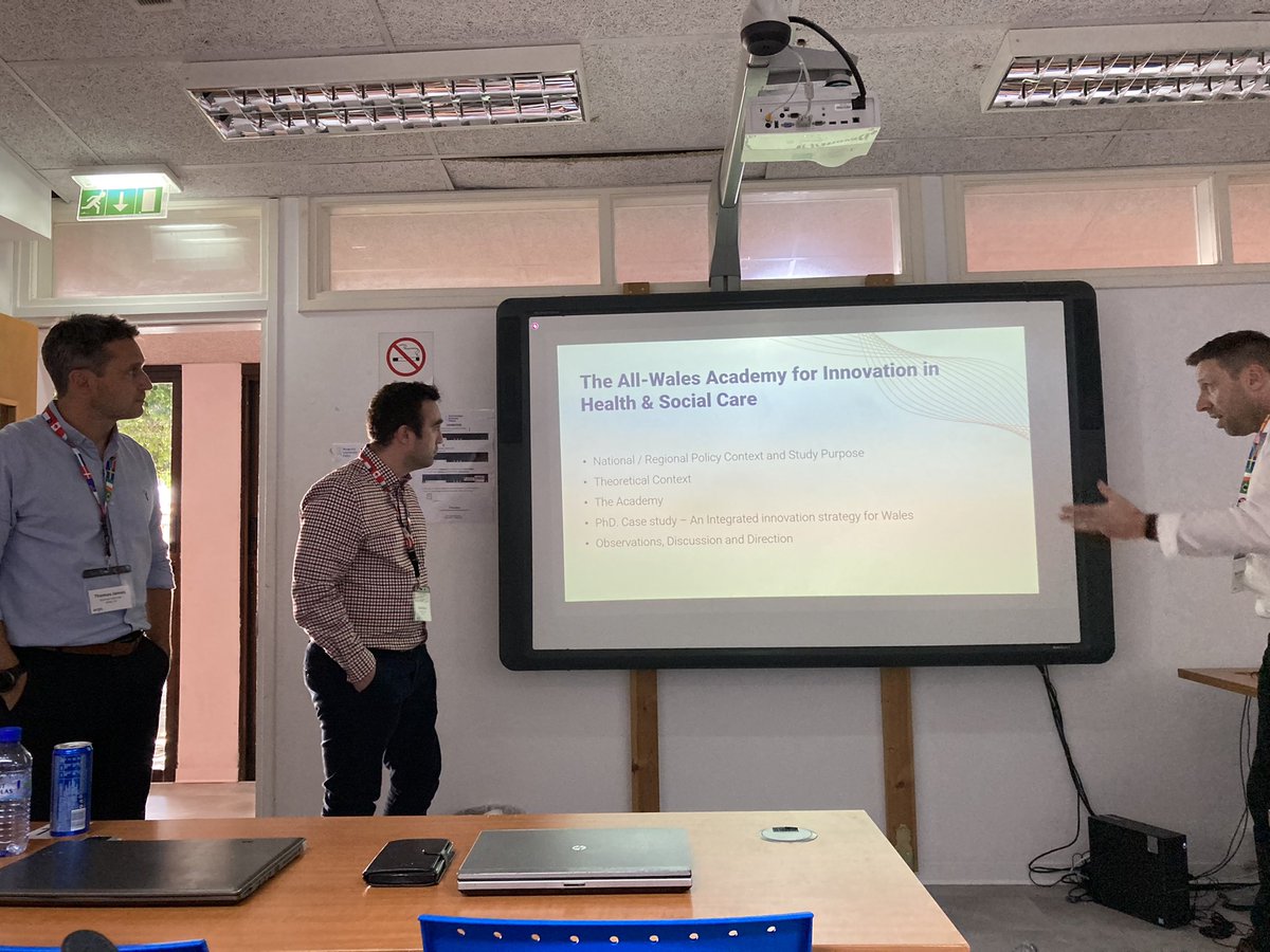 siobain's tweet photo. The ‘warm up’ presentation at #ecie2022 about health and social care Innovation in the Welsh economy before we wow everyone with #ikeep. #ented @setsquared @SETsquaredBath @enterprisebath @UniofBath @UniofExeter @SwanseaUni @WelshGovernment https://t.co/ckOnic8U7k