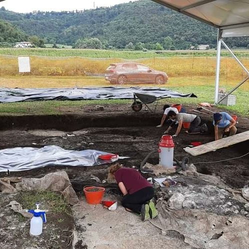Geodap_ERC's tweet image. NEWS! We finally begun digging the Square Mouthed Pottery (mid Neolithic) site of Molino Casarotto (Arcugnano-Vicenza). The excavation is funded and performed within the framework of the ERC GEODAP project. Follow us for updates
@ERC_Research @GeoUnipd @ServizioRicerc @UniPadova