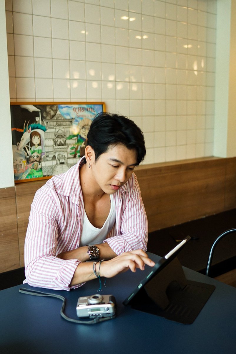 ChavinVin's tweet photo. มีอันจะต้องใช้ ชีวิตติดเน็ตและมือถือ แค่ยื่นนิ้วคลิก แอป Max Me สุดปัง !!! ที่ช่วยให้ชีวิตง่ายขึ้น แค่อยากเติมเงินมือถือหรือเน็ตก็ทำได้แล้วจ้าาในแอปนี้
ว้าวซ่าา !!! ต้องมี Max Me แอปสดใหม่ ช่วยได้หลายสิ่ง ดาวน์โหลดเลย
#มีอันทำอะไรต้องแมกซ์มี
#แอปสดใหม่ที่คุณต้องมี
#MaxMe https://t.co/UfAFRUMgco