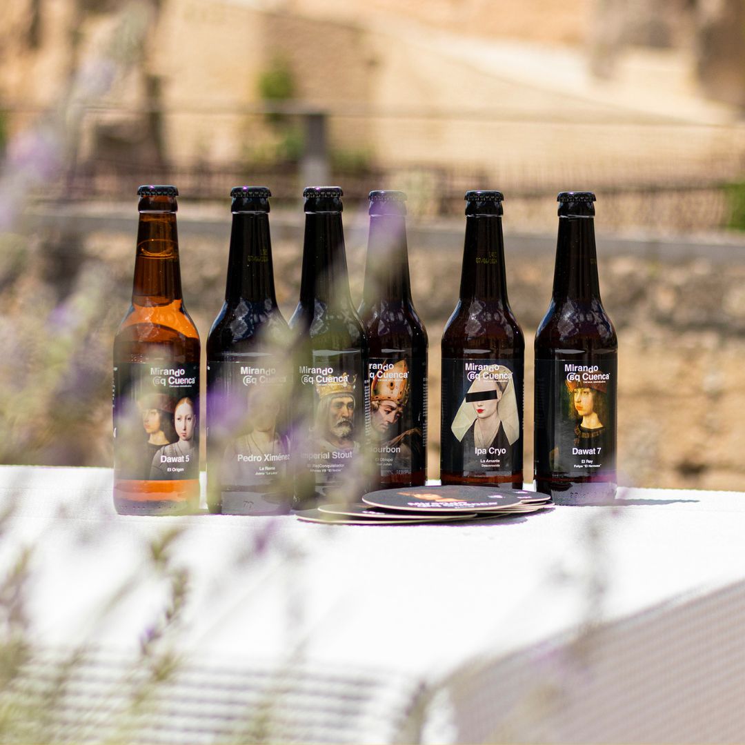 Cervezania's tweet photo. 🤔 ¿Aún no estás "mirando pa' Cuenca"?

Consigue tu PACK MIRANDO PA' CUENCA y descubre #Cuenca 🇪🇸 y su #historia a través de sus 12 #CervezasArtesanas 🍻

¡Regalazo #cultureta! 👉 https://t.co/V17IpOCBDb

#mirandopacuenca #cerveza #turismonacional #cuencaexiste #cuenca https://t.co/YpFrfBqC8d