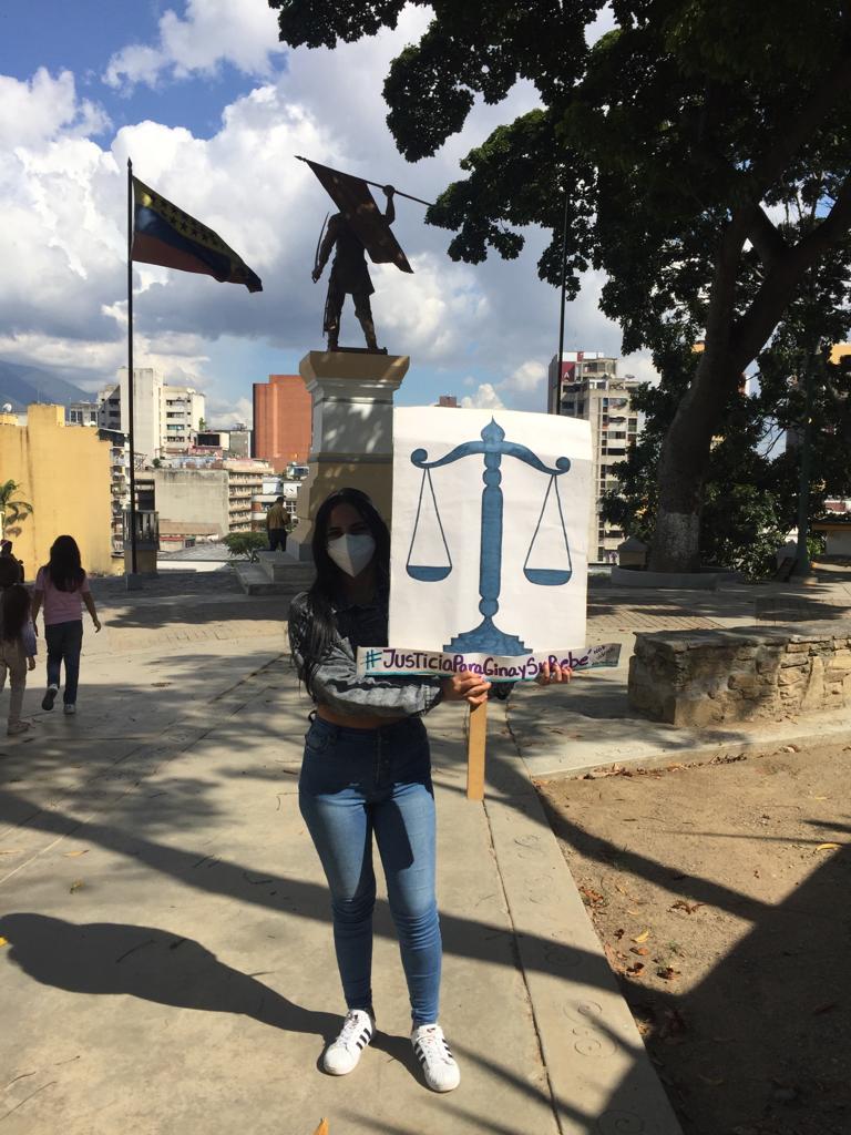 manuelita1504's tweet photo. #RobertTerán condenado a 30 años, con su #Defensa al #Recursar a la #CorteDeApelaciones, aspira que se repita el #Juicio y que los testigos y expertos "No" puedan acudir a las audiencias
PEDIMOS:
#RatificaciónDeSentenciaCondenatoria
#SentenciaFIRME
#JusticiaParaGinaYSuBebé https://t.co/Rfglzb3sH4