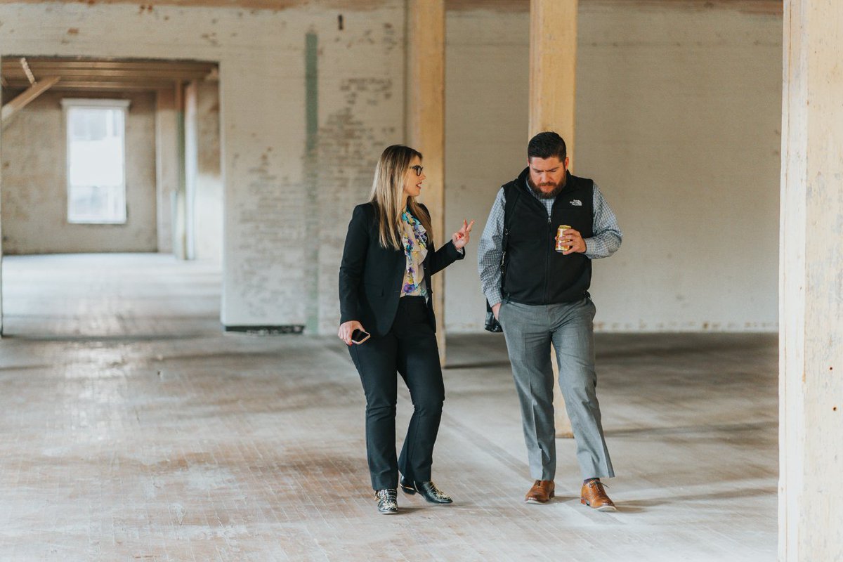 PurseBdgDallas's tweet photo. A new work space for creative professionals, The Purse Building has it all
⭐14-foot ceilings
⭐Creative Office Space
⭐Exposed Bricks Walls 
⭐Beautiful Harwood Floors
📲 214-758-0348 for a tour 

#WildcatManagement #PurseBuildingDallas #realestate #DallasOfficeSpace https://t.co/PGuoDyDTiH