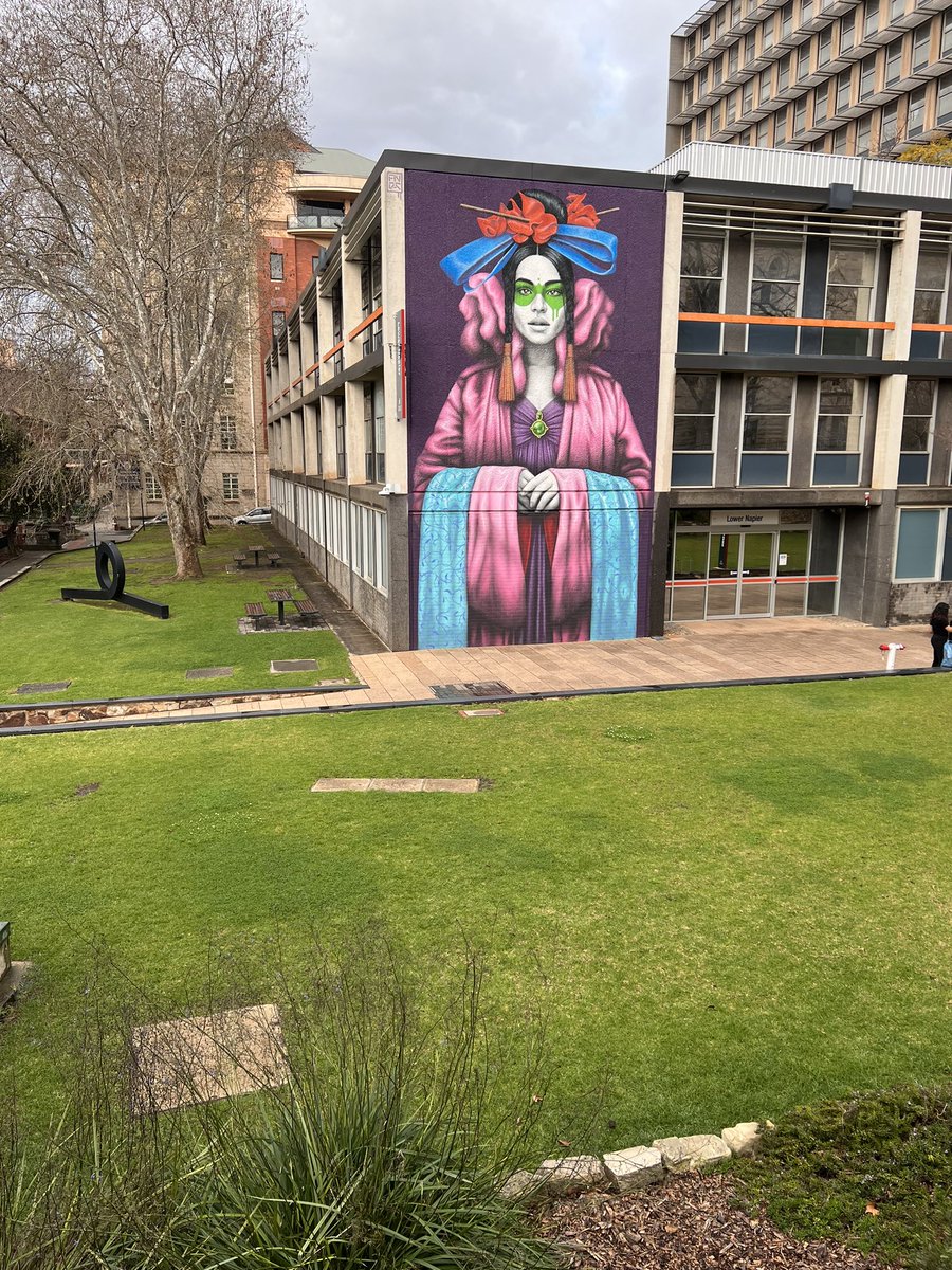 tsimbiko's tweet photo. Beautiful Art around Uni #Springishere https://t.co/ye7Udp1kM5