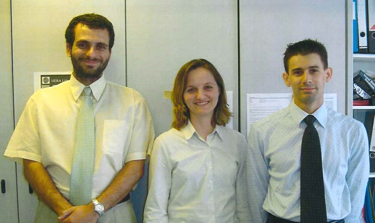 E_de_Azambuja's tweet photo. Found this picture while moving offices some months ago. First weeks in @JulesBordet and my colleagues @dlissandra. Already 19 years here! #fellowships #CancerResearch #bscm #backto2003 @myESMO @OncoAlert @mybsmo https://t.co/ckd5nJ7lOn