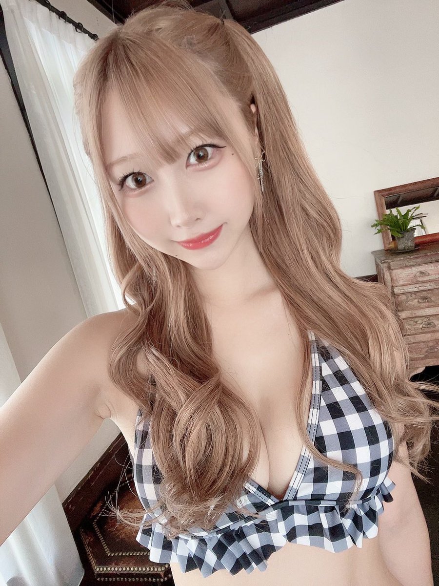 mahoppechan's tweet photo. 大磯ロングビーチの撮影会👙🌟

お得な事前チケットの締め切りが、
明日【9月16日(金)22:00】までだよ🎟
会場に会いに来て欲しい！🥰

https://t.co/WCqEQPnXKq

#サンスポGoGoクイーン https://t.co/w7tkGwZ98d