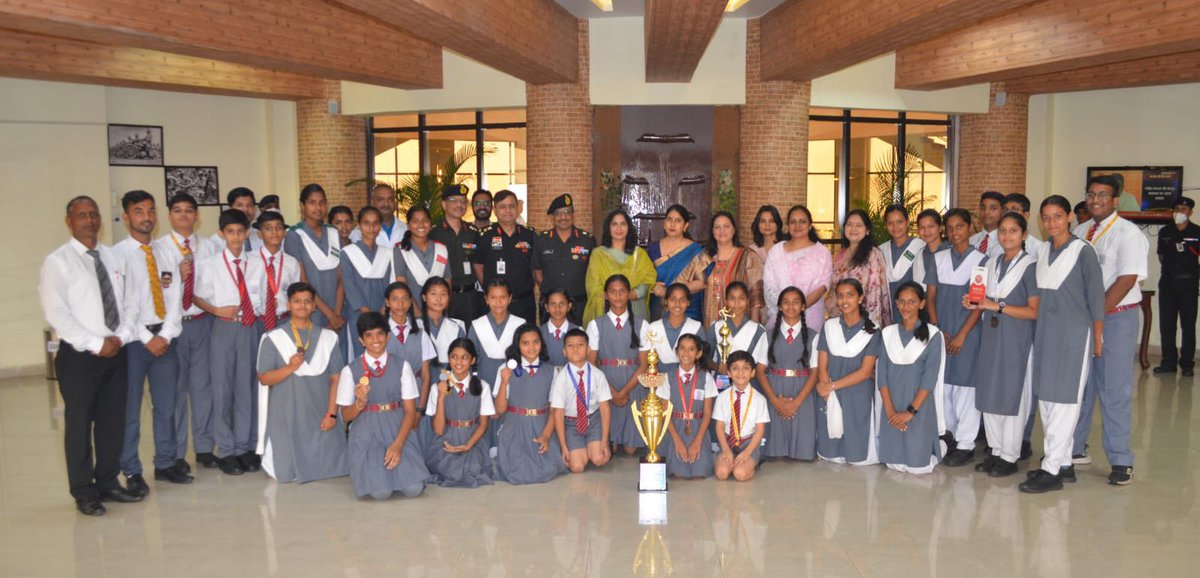 PRODefPune's tweet photo. GOC #SudarshaChakraCorps felicitated the teams of #ArmyPublicSchool #Bhopal for winning Girls under 19 Football tournament, Karate Team for outstanding performance in #SCKFI, State Karate Championship & for winning bronze medal in @WROOfficial https://t.co/zG6WGEECn0