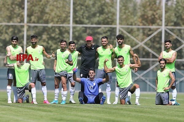 IipaMedia's tweet photo. تمرین تیم ملی فوتبال
عکسهای نعیم احمدی / آژانس عکس ایران

https://t.co/Cv2PlOXY5J https://t.co/ZalLUaKwiW