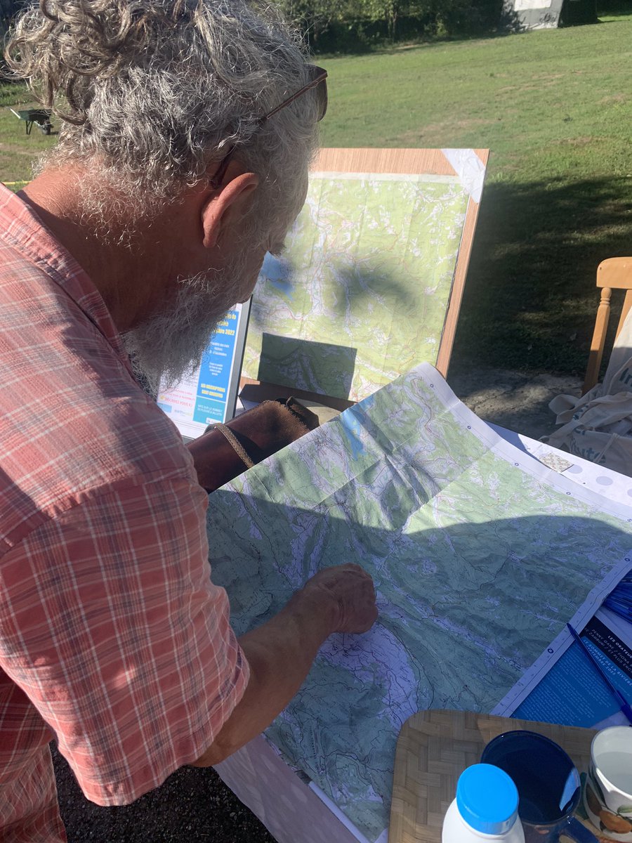 TheRiverSummit's tweet photo. The first day of #TheRiverFestival begins with the #ThreeRiversWaterBlitz 🇫🇷🫶💦💧@DCUWater @Earthwatch_Eur https://t.co/sQA82JitTA