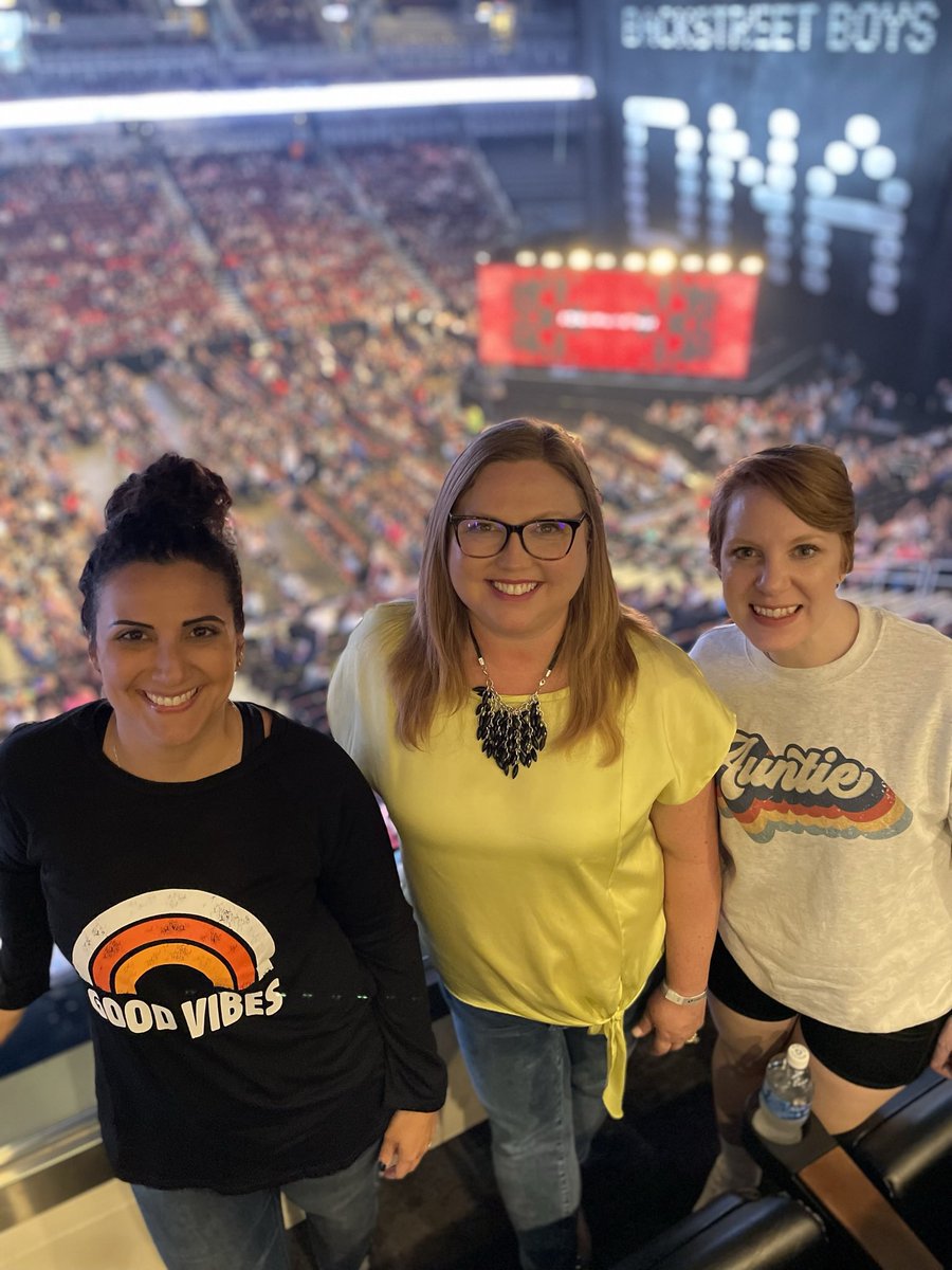 kltaustin's tweet photo. #bsbict #DNAWorldTour this was so much fun! https://t.co/ujVj4PhM4d