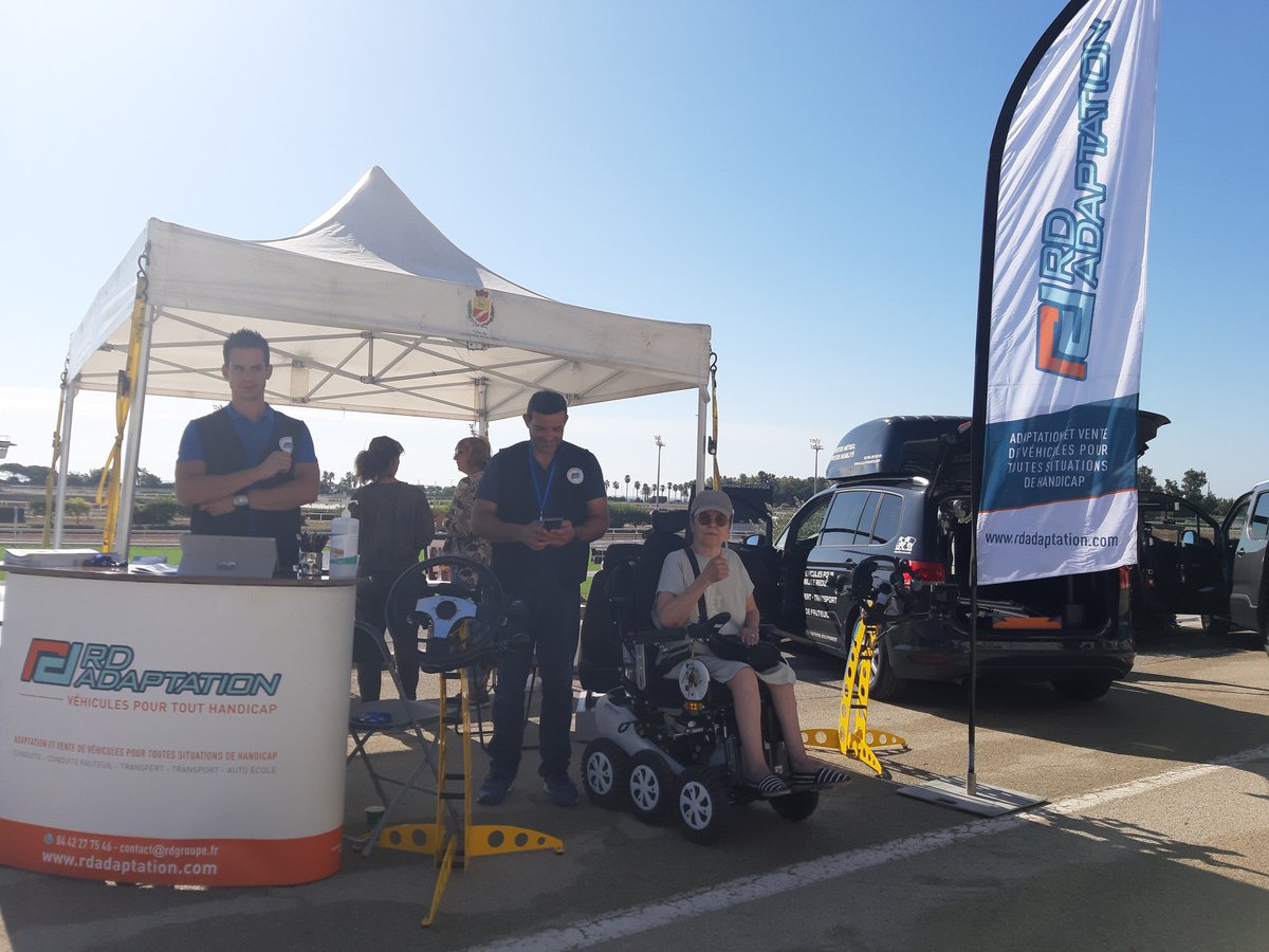 AccessibleTOUS's tweet photo. En direct du salon du matériel médical à Cagnes sur Mer à l'occasion des 20 ans de notre revendeur #handipro !
@AccessibleTOUS @NewLiveMagix 
#RDAdaptation https://t.co/uyF0LhjHa1