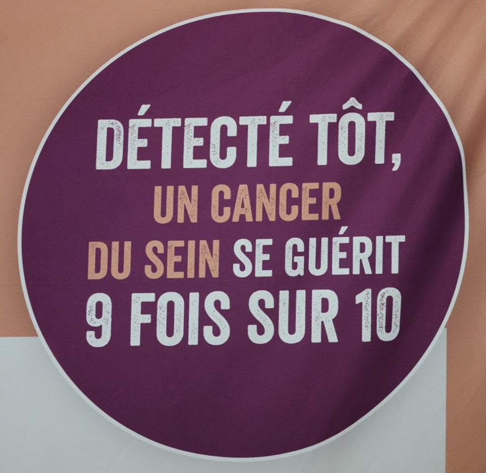 Departement19's tweet photo. 🌸#OctobreRose : tous mobilisés autour de la prévention du cancer du sein🌸
A la veille du lancement, présentation des actions à venir en #Correze par les partenaires. L'occasion pour Sandrine Maurin, vice-pdte @Departement19 de rappeler l'entier soutien dans ce combat collectif. https://t.co/aFqQett47v
