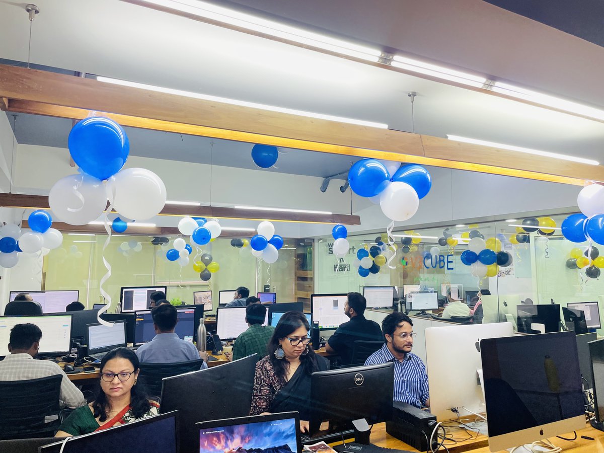 v3cube_techno's tweet photo. The celebration of V3Cube Foundation day was full of fun, as the team cut cake, distributed chocolates, played games and took lot of selfies.
https://t.co/Jke5h7eYSo
#v3cube #FoundationsDay #Celebration #mobileappdevelopment https://t.co/wZuSJquffP