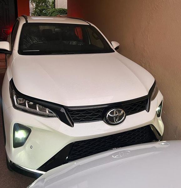 AgentsAuto's tweet photo. Toyota Fortuner Legendre 2.8 Diesel
Call Us: 0344 1042043
Location: Lahore
#BasicInfo
Model: 2022 (July Delivery 2022)
Registered: 2022 (LHR)
Mileage: 105km genuine
Demand: 17,000,000/-
Ownership: 1st owner
Condition: B2B Genuine
https://t.co/wMromd8Rk3
#AutoAgents https://t.co/VDbdSkYHtx