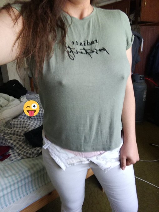 A little chillie today.... https://t.co/MDlXplfCM2<a href="/tag/naughtywife"class="tags"><span>#naughtywife</span></a><a href="/tag/hornywife"class="tags"><span>#hornywife</span></a><a href="/tag/stripchatlive"class="tags"><span>#stripchatlive</span></a><a href="/tag/brune"class="tags"><span>#brune</span></a>