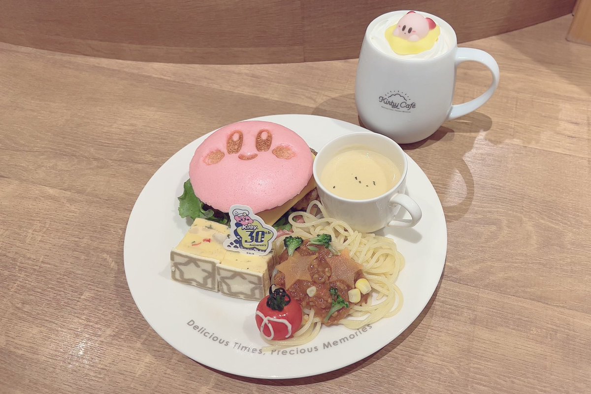 _aya_cha_'s tweet photo. カービィカフェきちゃあ( o̴̶̷̤ ᴗ o̴̶̷̤ )🌟
かわいい空間だった💗

と、今日のコーデ🎀
カービィのバッグでドヤってるのおもろだけど。。。←
秋服だいすきだぁ🥳🥳

#カービィカフェ #coordinate https://t.co/6ktbzb6kUf