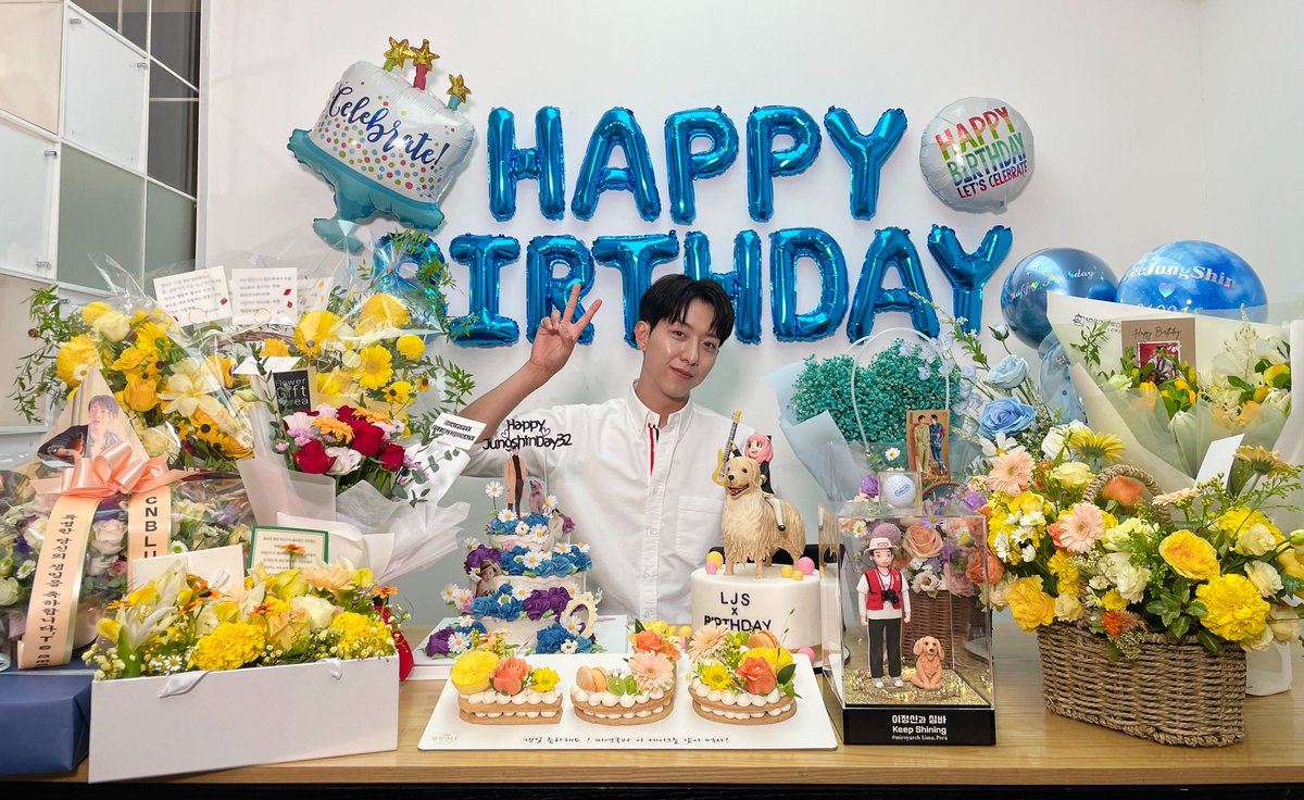 CN_FANCLUB's tweet photo. [📸] BOICE와 이야기 나누며 모든 순간이 기분 좋았던 오늘 하루💕
🎂HAPPY JUNGSHIN DAY🎂

#CNBLUE #씨엔블루 #이정신 #LEEJUNGSHIN #HappyJUNGSHINDay https://t.co/xidI6dTqTC