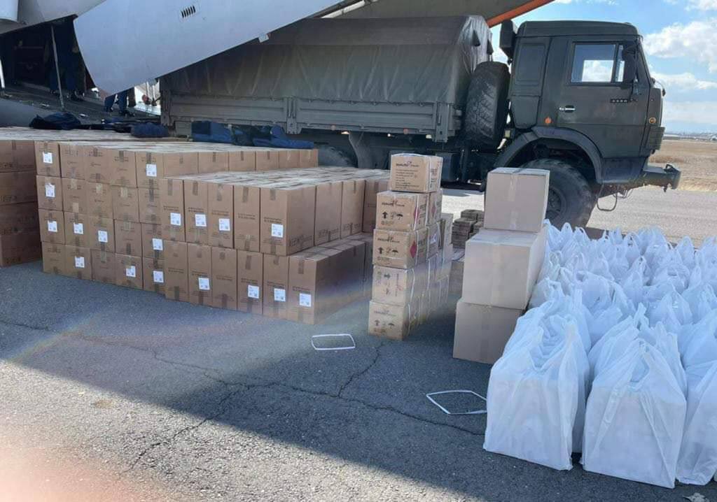 noclador's tweet photo. Azerbaijan - Armenia in a nutshell:

Left: Azerbaijani medical supplies for Ukraine
Right: Armenian medical supplies for russian troops

(and Azerbaijan also donates fuel, ammo, laser guided bombs, fighter jets, mortars, vehicles, etc. to Ukraine) https://t.co/q7I341gkds