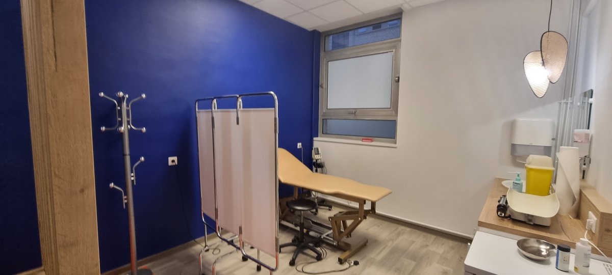 ars_grand_est's tweet photo. ✂️Inauguration de la maison médicale de garde de
Vitry-le-François 📍hier mercredi 14 septembre à 19h
en présence du Délégué Territorial T.Alibert @ars_grand_est #ARS51 #Marne #GrandEst https://t.co/lpKZJGD52n