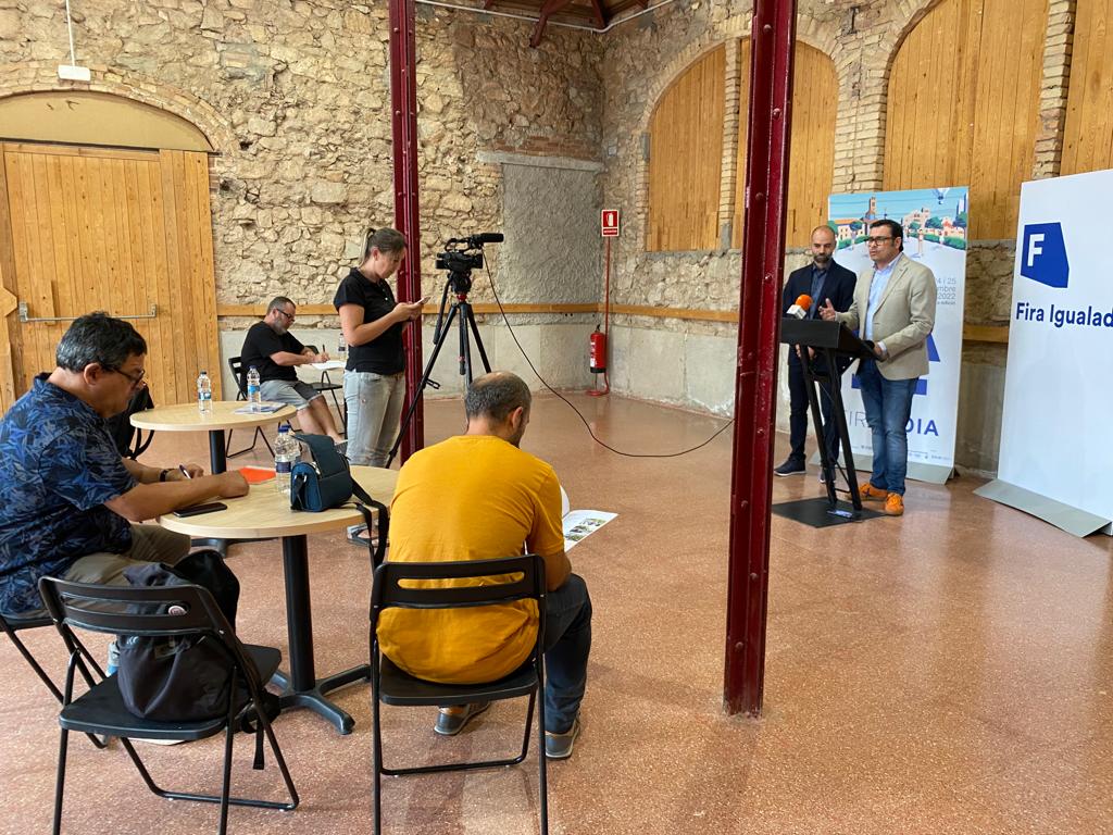 LideraComunica's tweet photo. Treballem amb @firaigualada perquè la #FirAnoia d'aquest any sigui més potent que mai i del 23 al 25 de setembre s'omplin els carrers de la ciutat d'expositors i visitants! #MovemlAnoia #FiraMultisectorial #Automocio #Tastam #Antiguitats #Artesania #FiraIgualada https://t.co/ue1W3CeXND