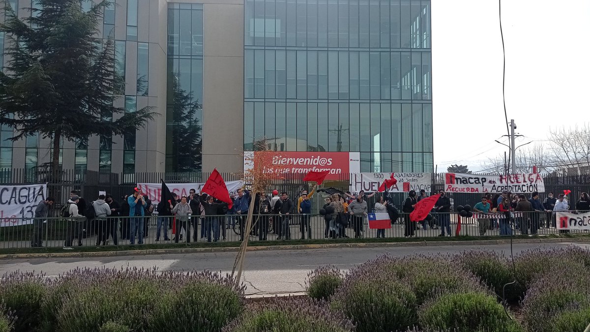 chanchofenix's tweet photo. 4to día de huelga y parece que esto recién comienza. #huelgainacap2022 #sinade #inacapHuelga2022  #inacapSinade #inacaphuelga #dignidad https://t.co/uzHw9YjziD