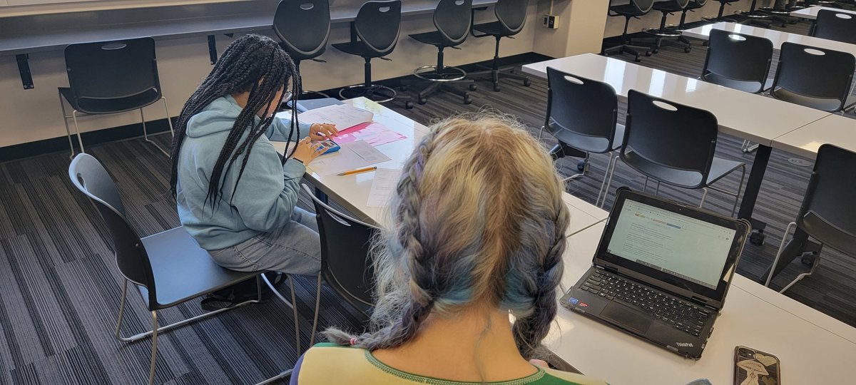 ColonisMath's tweet photo. Students tutoring and learning from one another in the JHS Tutoring Center! @jeff_principal
#StudentsTutor #StudentsLearn #JHS https://t.co/vMAvjjpF9M