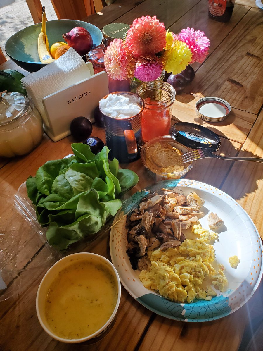 ItzThatLemon's tweet photo. Breakfast things.
#Lemon
#cooktocalm
#Eighteenplates https://t.co/pKoJYLsUz6