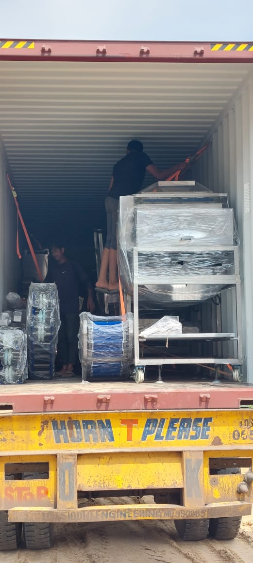 baraioverseas's tweet photo. ๐Congratulations to HM Cashew Industries has successfully imported the cashew machinery from Vietnam๐ป๐ณ
Machinery was carried in 3 containers
Of 2ร40ft container and 1 of 20ft container.
๐ฒ #BOClient
Yash Patel
+91 9426654184
#WORKandLEARN https://t.co/Pn5UWVSJRC