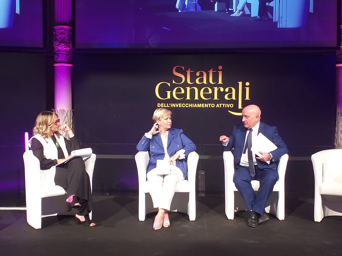 fapacli's tweet photo. LA FAP AGLI STATI GENERALI DELL'INVECCHIAMENTO: LE FOTO
Alcuni scatti significativi della #fapacli agli Stati Generali dell'Invecchiamento, iniziativa promossa da @HappyAgeingIta, oggi a Roma https://t.co/vXGzjqTAZz