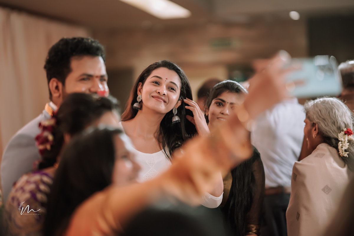 mastermindswed's tweet photo. Actress #priyabhavanishankar candid clicks in a wedding 

Shotby : @mastermindswed 

#actress #celebrity #VenthuThanindhathuKaadu #priyabhavanishankar #tamilactress #Thiruchitrabalam https://t.co/oaBoDp1cc2
