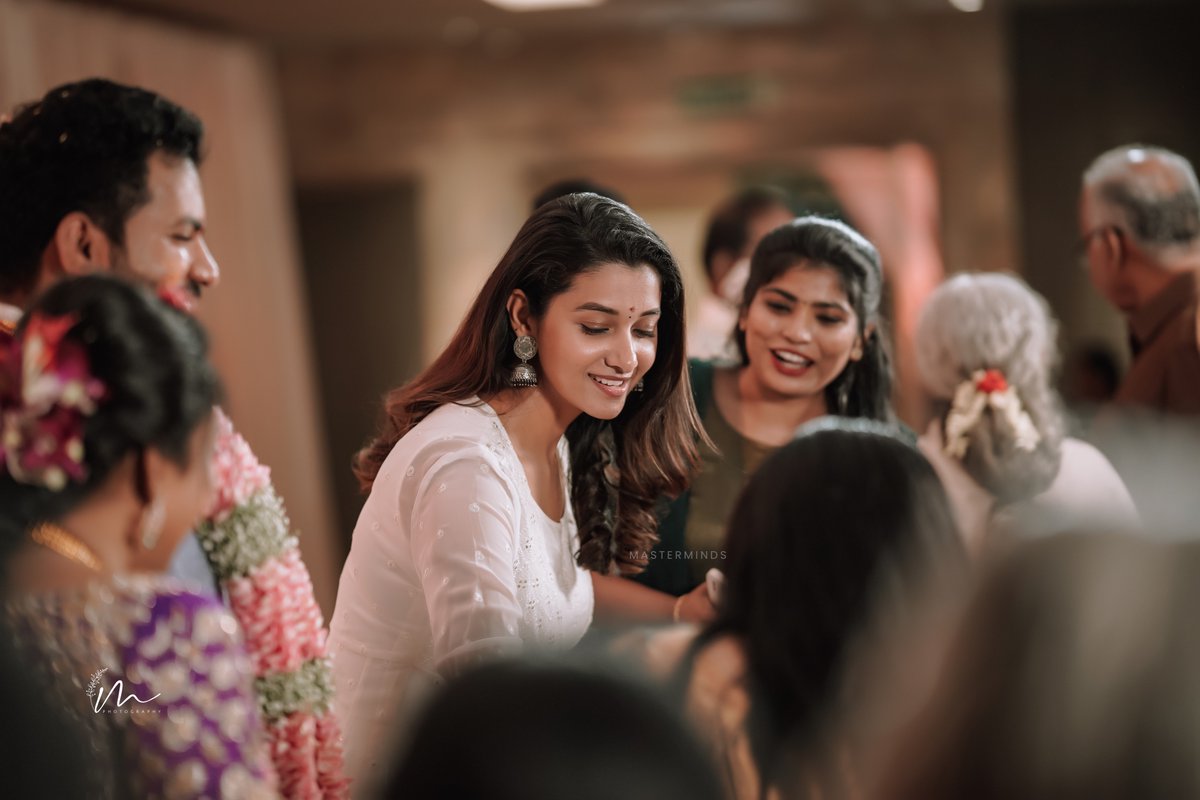 mastermindswed's tweet photo. Actress #priyabhavanishankar candid clicks in a wedding 

Shotby : @mastermindswed 

#actress #celebrity #VenthuThanindhathuKaadu #priyabhavanishankar #tamilactress #Thiruchitrabalam https://t.co/oaBoDp1cc2