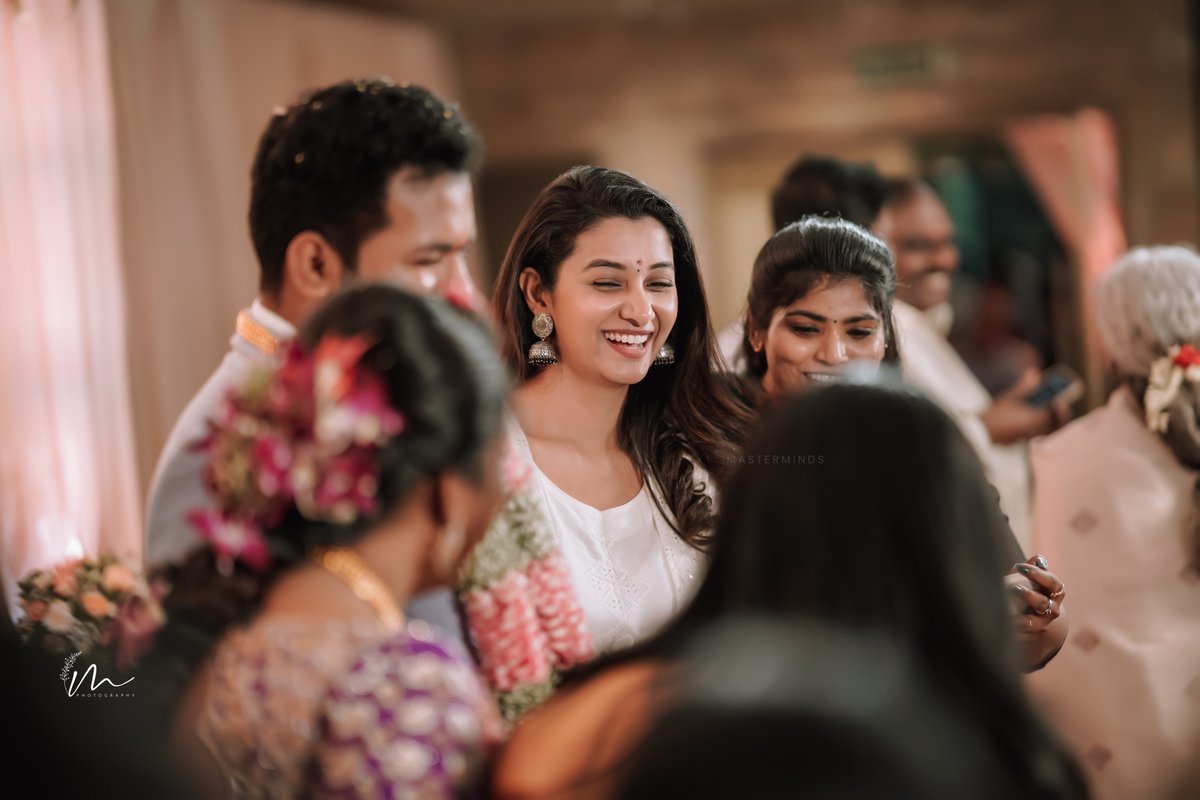 mastermindswed's tweet photo. Actress #priyabhavanishankar candid clicks in a wedding 

Shotby : @mastermindswed 

#actress #celebrity #VenthuThanindhathuKaadu #priyabhavanishankar #tamilactress #Thiruchitrabalam https://t.co/oaBoDp1cc2