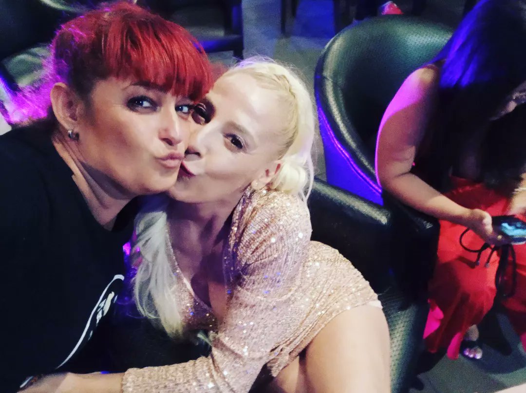 BombonaMerry's tweet photo. @Veraxxyelena5 y @BombonaMerry Gala @MontalbanCAMILA https://t.co/A9zJCVOCYY