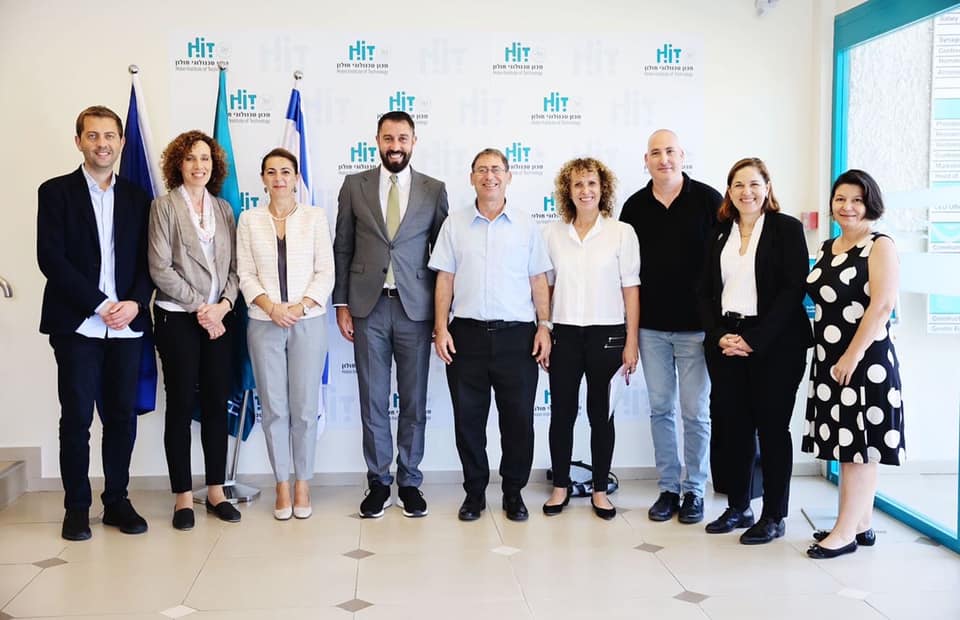 MPL_KS's tweet photo. Minister Krasniqi is received in a mtg by Chairman of Federation of Local Authorities of 🇮🇱, who is at same time Mayor of the Municipality Modi-Maccabim-Reut Haim Bibas. He also visited Technology Institute-Holon &amp; Municipal Innovation Center of 🇮🇱 
👇
https://t.co/rnSn4jOKtn https://t.co/Ctb70mlUJS