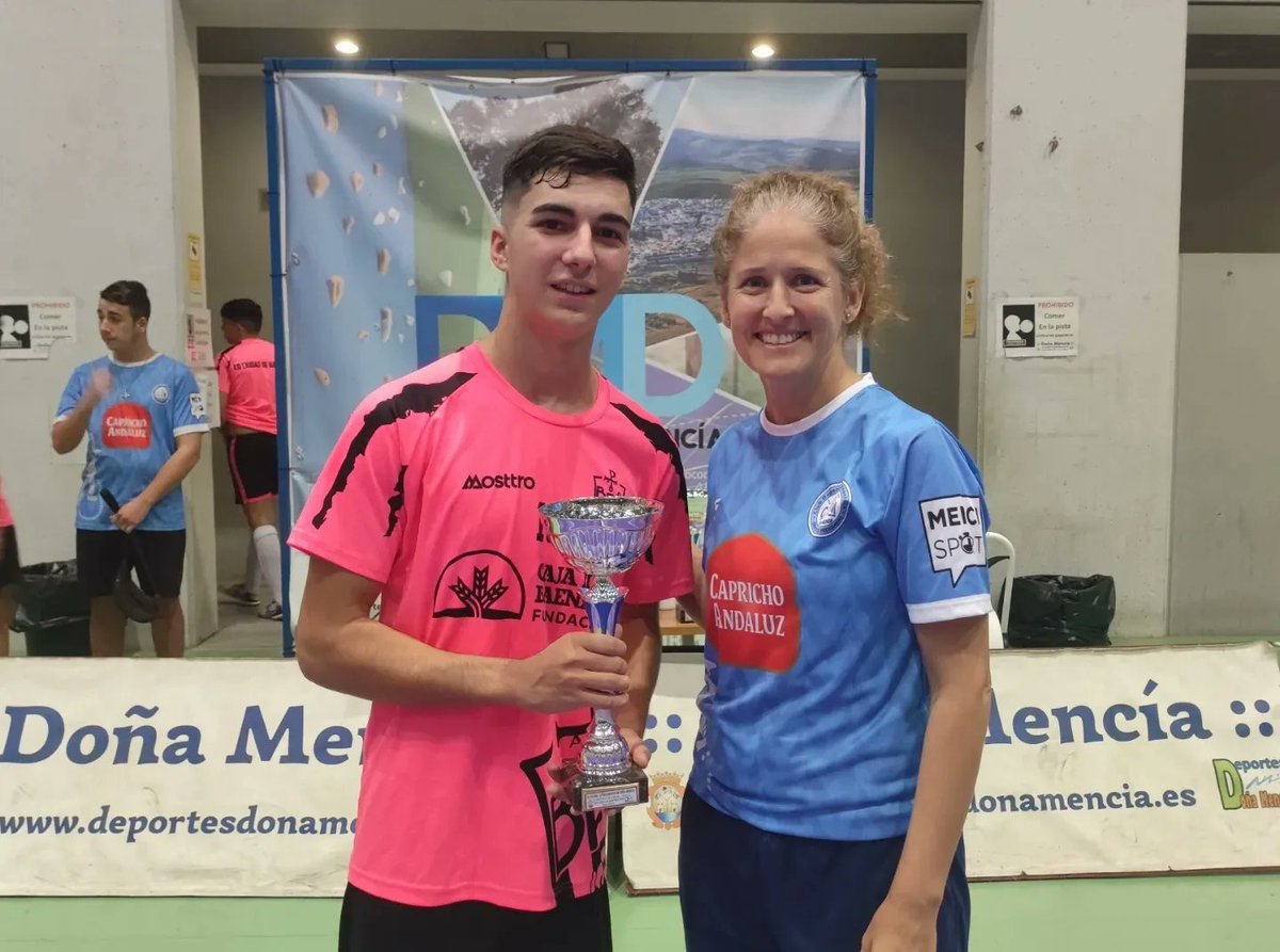 dxtdonamencia's tweet photo. TROFEO DE FERIA #FÚTBOLSALA | 

El @ApagayVamonosFS Juvenil y Sénior venció en este torneo a Ciudad de Baena FS y CD Cabra respectivamente. Esta tarde turno para el equipo alevín, y mañana viernes harán lo propio infantiles, cadetes y femenino sénior. https://t.co/UDp6AlOGmQ