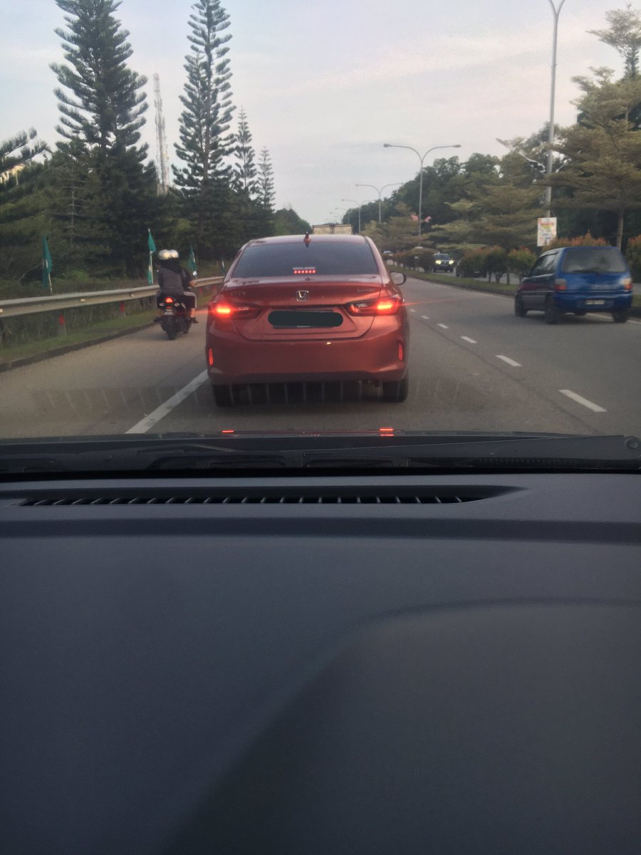 eman_muslym's tweet photo. Nok erek gi mana ni 😆 https://t.co/wKSsLKWJVw