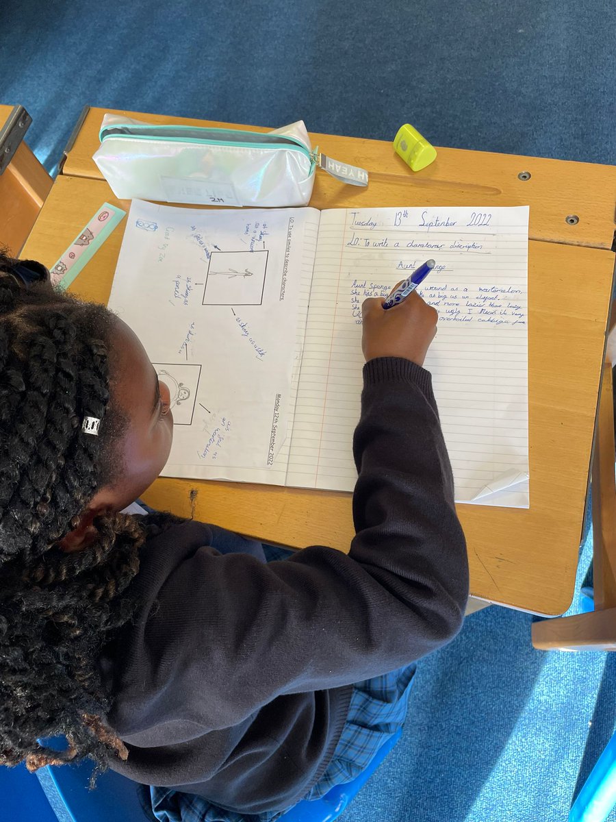TheChadderton's tweet photo. In a world of technology, the children @TheChadderton are still taught the importance of presentation and handwriting. This week our Year 4 children have been demonstrating their exceptional writing skills. @Alpha_Schools @ISAschoolsnorth #literacy #handwriting #presentation https://t.co/vEag9SETxC