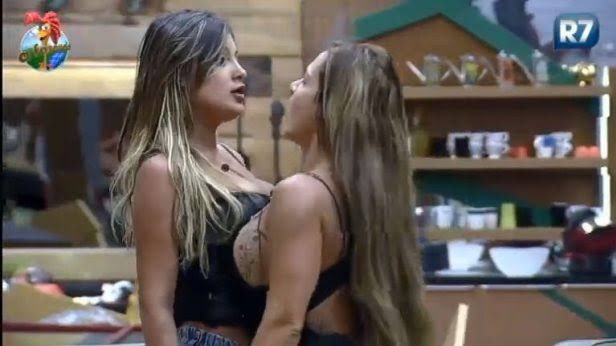 iconesdereality's tweet photo. É desse entretenimento que precisamos! Chega de reality flopado igual o BBB22, Obrigado Doutora Deolane #AFazenda14 https://t.co/CqWeUxNngS