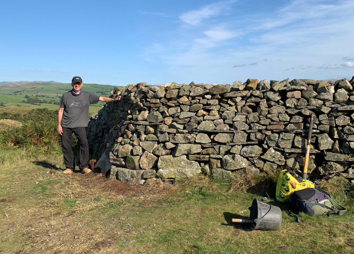 FriendsofLakes's tweet photo. Do you walk on The Helm (in Oxenholme) regularly?
We’re asking for volunteers to check the animals are where they should be &amp; let us know if there are any issues with the walls. Help us keep this area safe for everyone to use, if you'd like to help, pls email jan-d@fld.org.uk. https://t.co/vDMntSKcRp