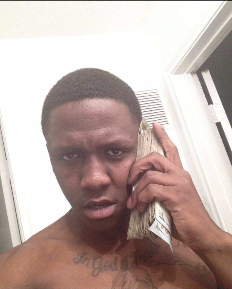 1KingRee's tweet photo. My mind and my grind always been Expensive even b4 the facial hair 🫡🤣🫰🏾 #REEFA #Thebiggerpicture
@1expensive_mind https://t.co/gkt1D2xAjR