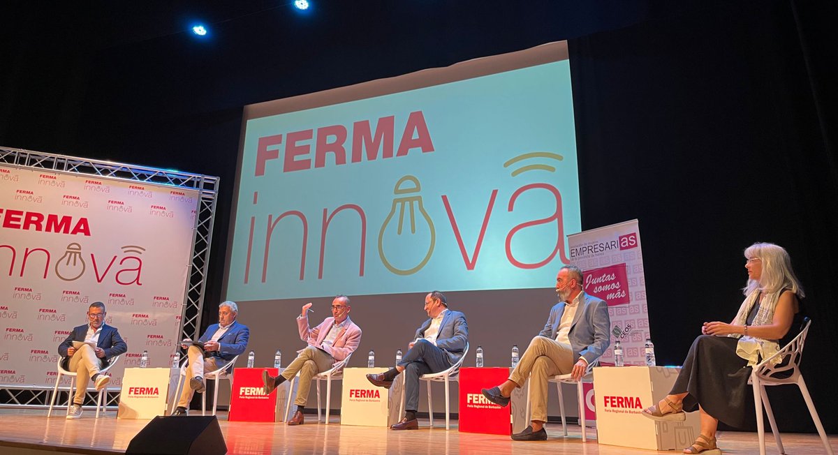 Amephu's tweet photo. #FermaInnova @AytoBarbastro mesa "Emprendimiento y economía social" @miguelluis_2015 https://t.co/oUJ8EljfAH