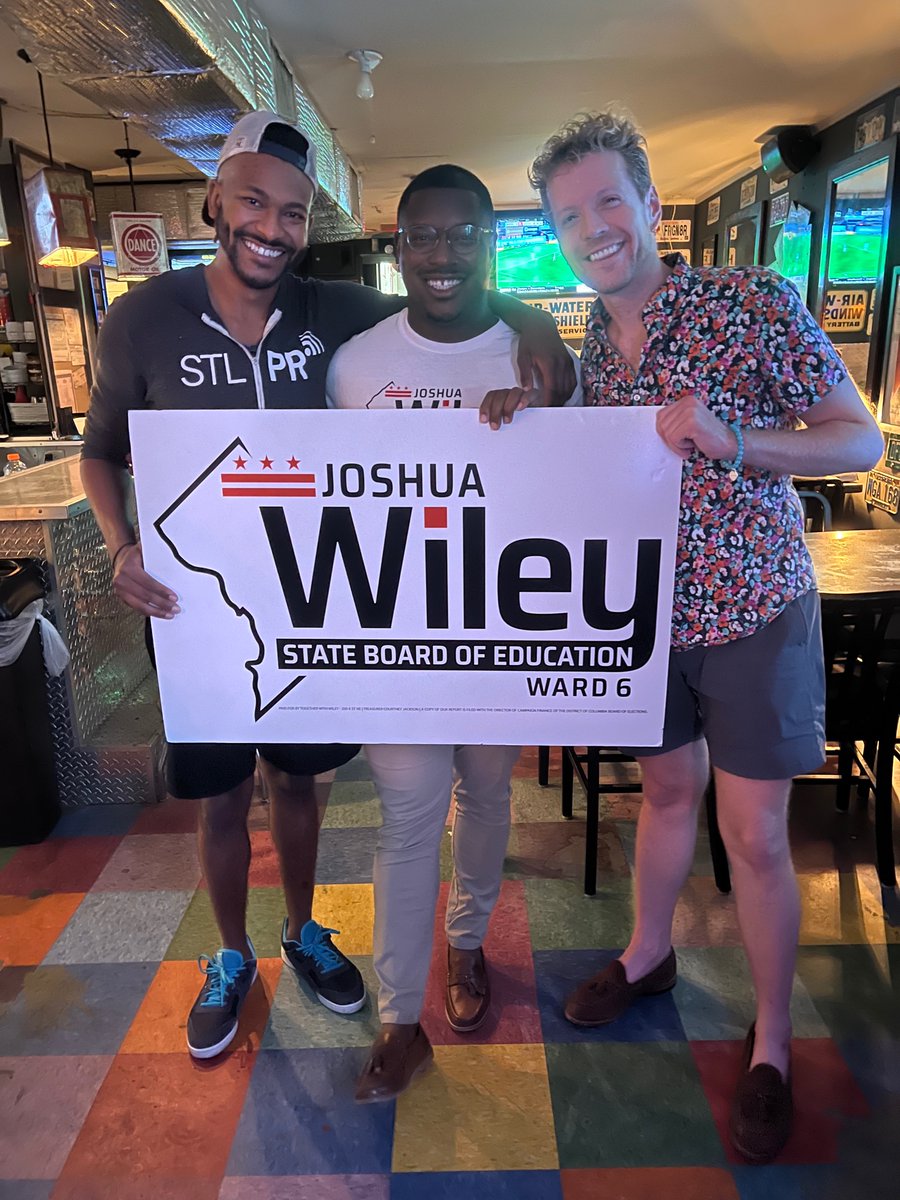 Ward6Wiley's tweet photo. Thank you @TrustysDC for making this #WileyWednesday another success. ππΎ6οΈβ£
Coming to a neighborhood near you βΌοΈ
#Ward6Wiley #Ward6 #The6 https://t.co/ccnraVyR7K