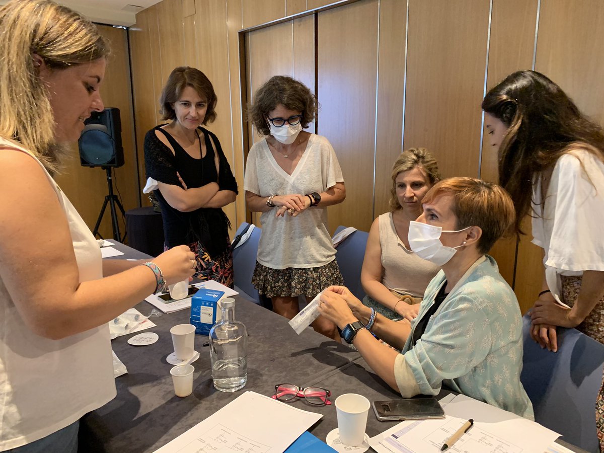 CAPSBEsq's tweet photo. Avui realitzem una jornada amb professionals #CAPSBE sobre el diagnòstic i seguiment de la disfàgia. Un taller pràctic per a millorar la detecció, establir un nou protocol per identificar la població de risc a l’atenció domiciliària. https://t.co/FWbTPpN9Uv