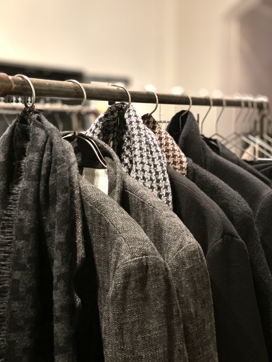 ANNASTESIA_FAS's tweet photo. < forme3'3204322896 2022-23 Autumn Winter Collection >
フォルム デ エクスプレッションより待望の2022-23AWの商品が到着致しました。袖を通す事で解る極上の味わいを是非この機会にご堪能ください。皆様のご来店を心からお待ちしております。
https://t.co/Uya9LmaXsi
#formedexpression #22AW https://t.co/WGAQyjtEgK