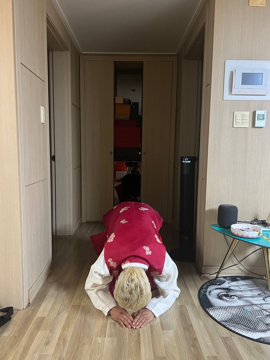 마이노 서른살인줄 알았는데 열살이랜다..