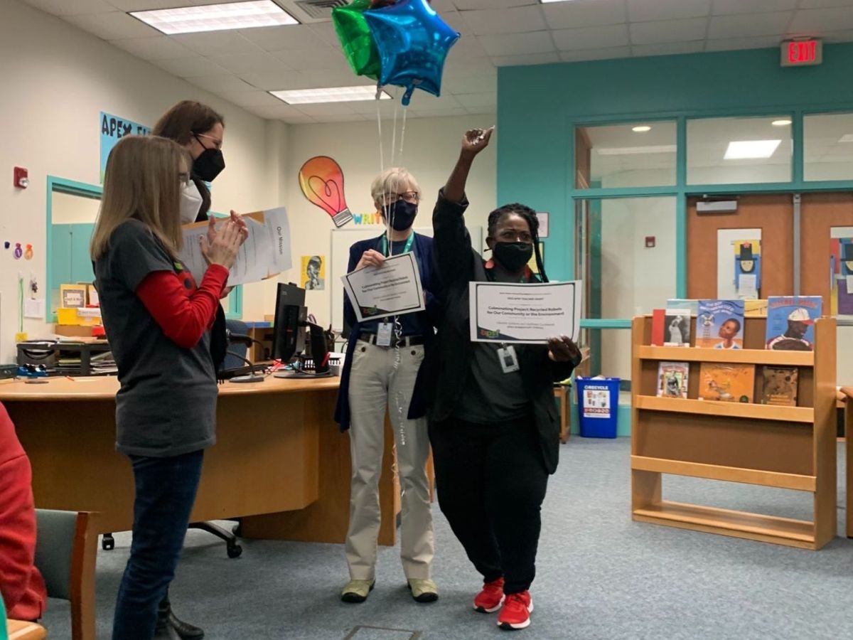 2022-23 APSF Teacher Grant window opens today. Applications will be accepted through November 1, 2022.  Details can be found on our website helpapexschools.org/grants

#apex #apexnc #apsf #19WCPSSschoolsinApex #creativityinnovationcollaboration #apsfteachergrants